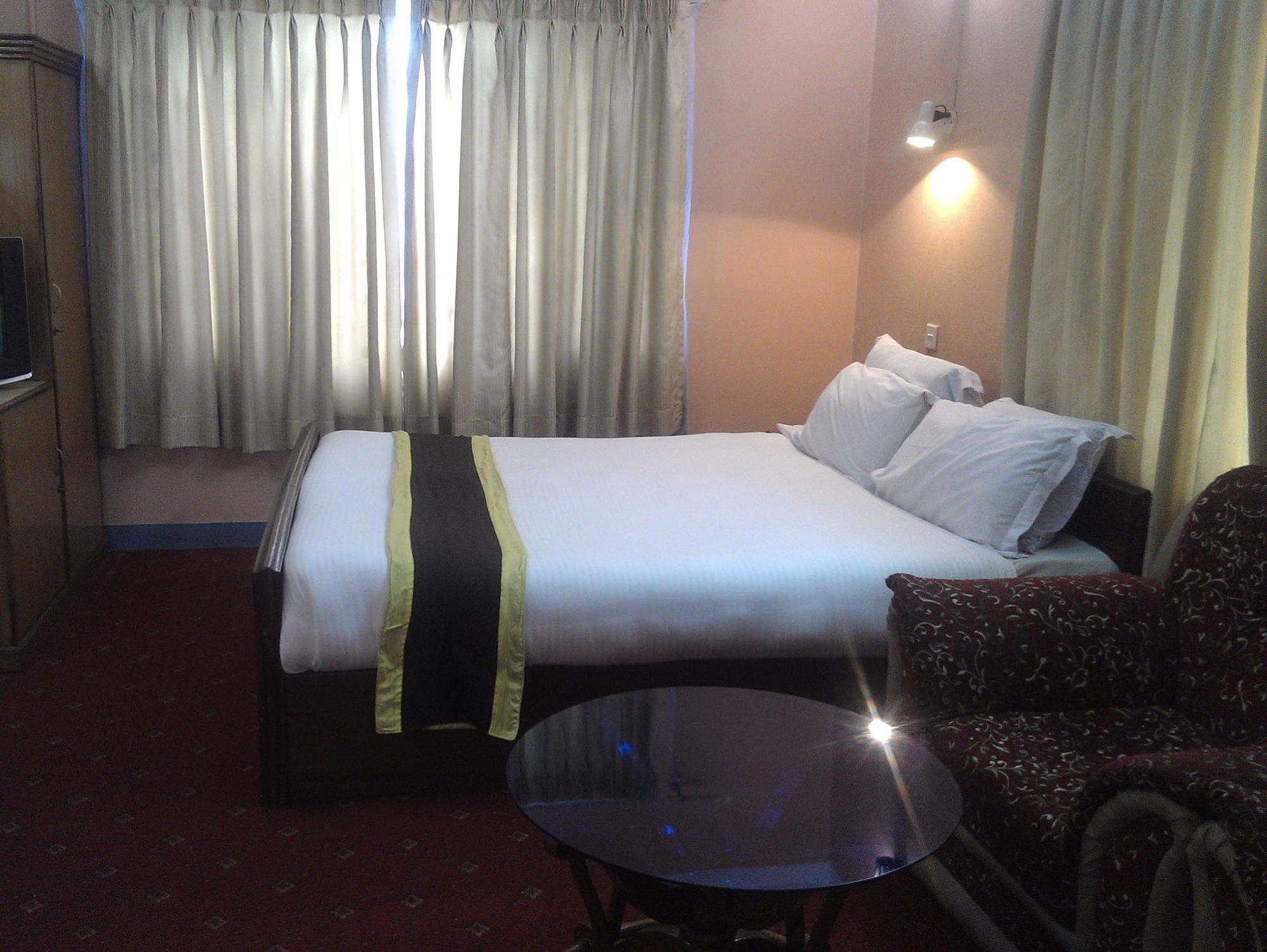 Amar Hotel Kathmandu Esterno foto